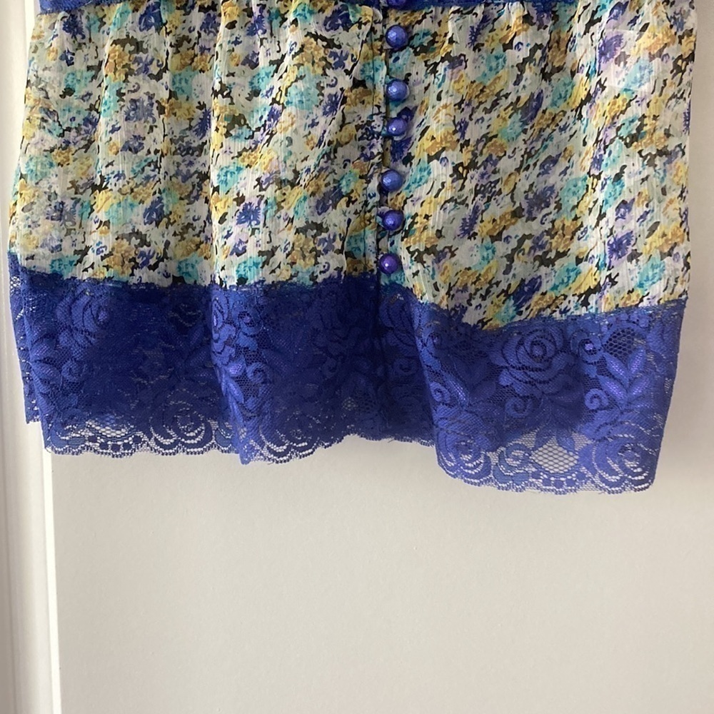 Annabelle top medium lace floral
Blue short sleeves Y2K - Picture 5 of 11